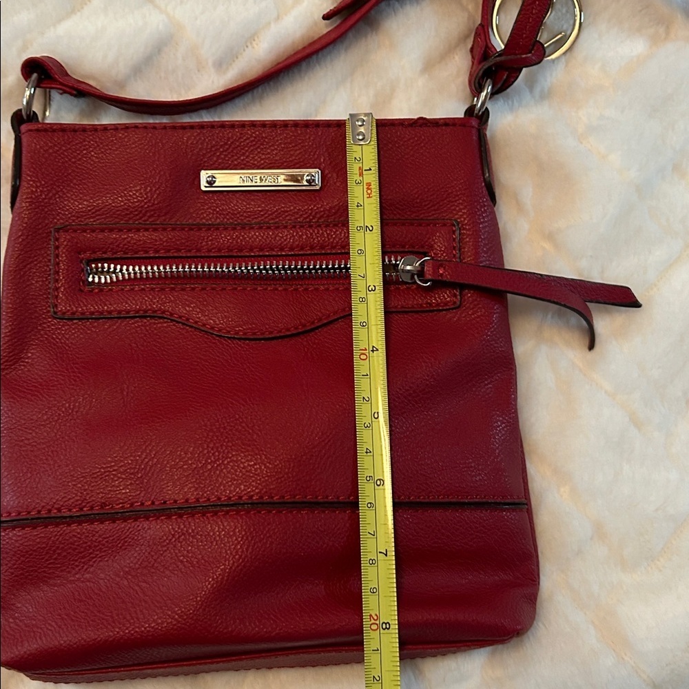 9 West red cross body purse - NWOT - Picture 6 of 6